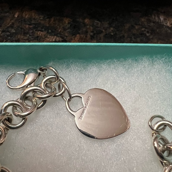Heart Tag Charm Tiffany Bracelet - Picture 13 of 13